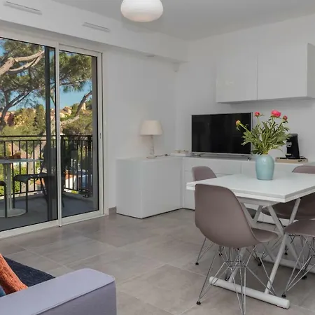 Apartment Centre St Tropez *
